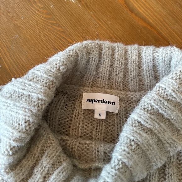 Revolve Superdown Cream Cable Knit Turtleneck Sweater with Distressing Small - Picture 3 of 5